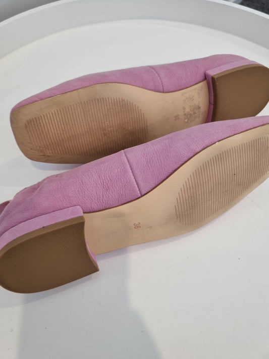 EOS (as you are) Shoes - Size 36