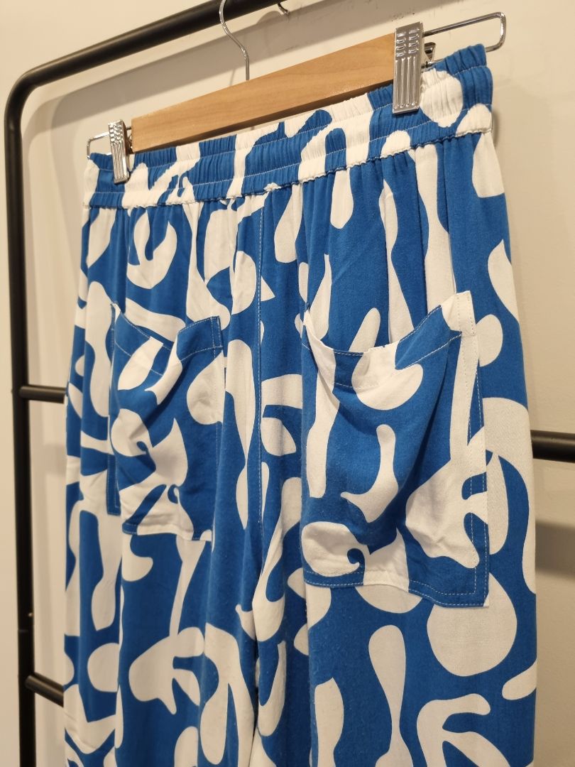 Label of Love Pants, Size M