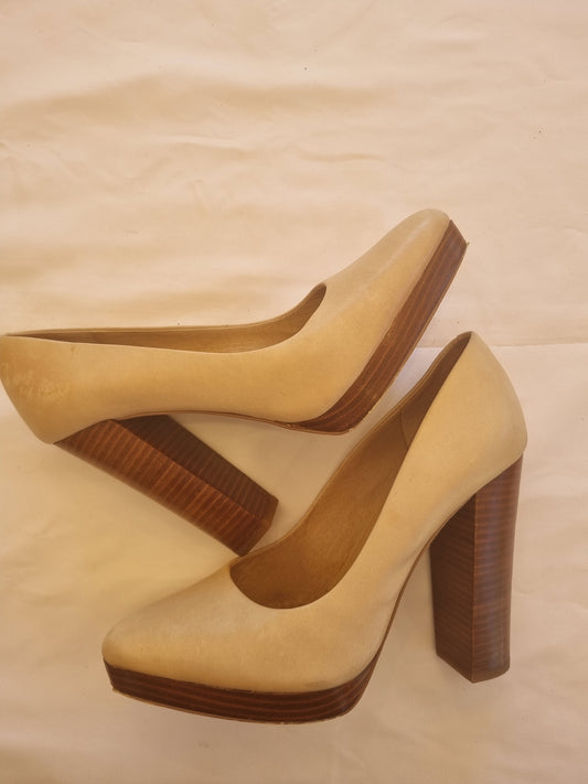 Wittner Nude Heels - EU 38 (Size 7.5)