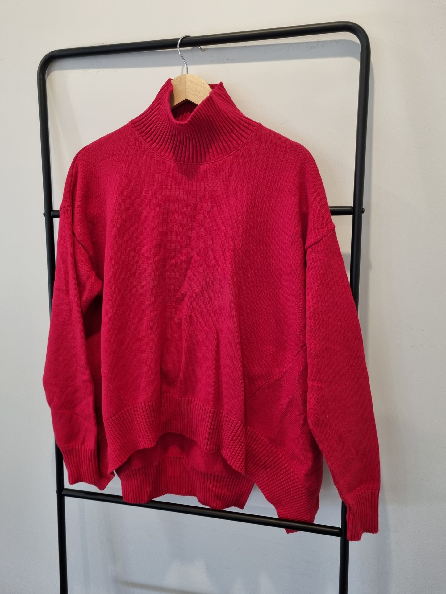 Loe Jumper - Size S
