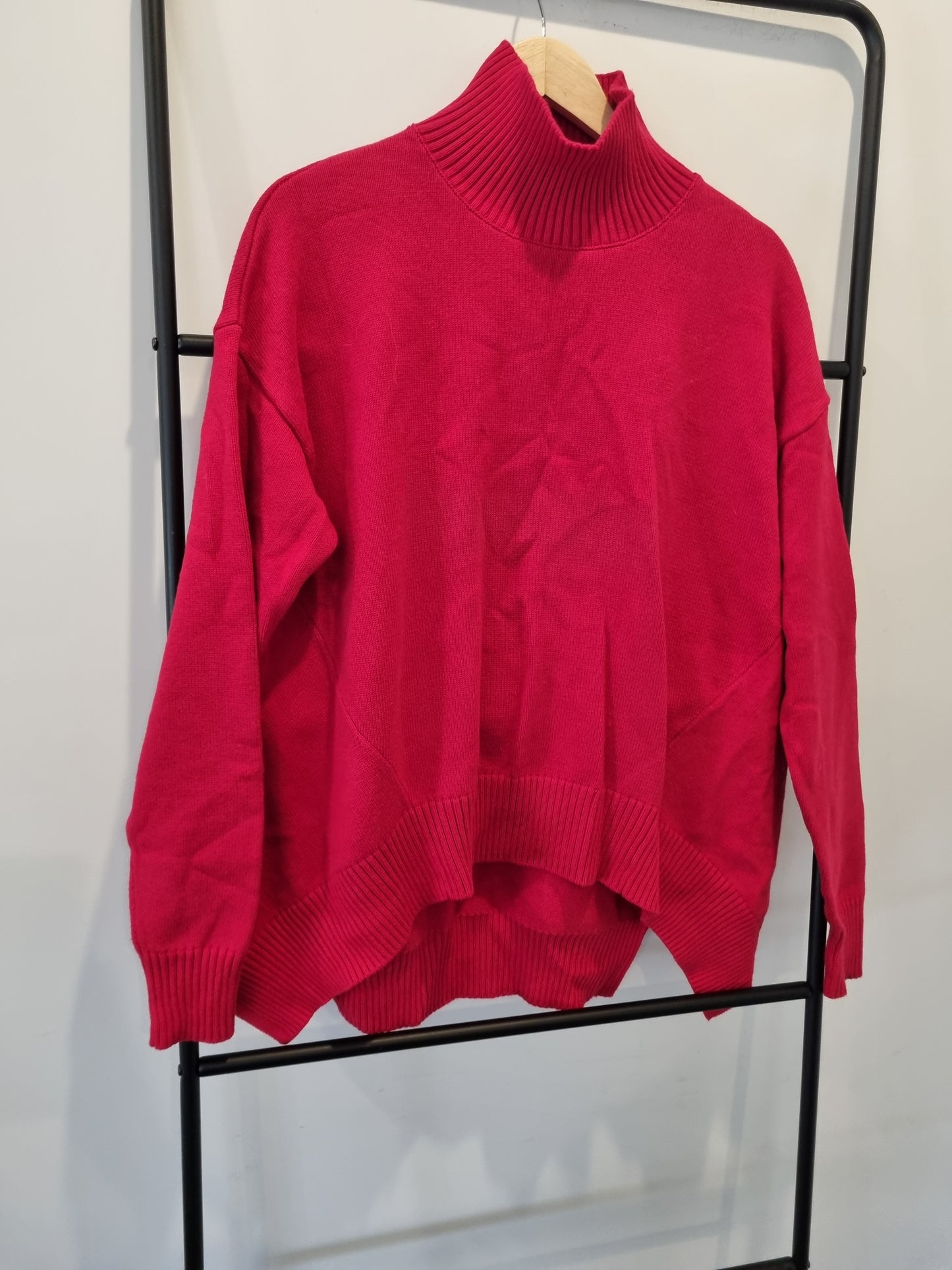 Loe Jumper - Size S