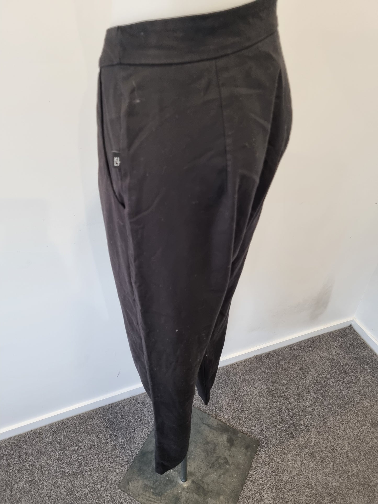 Kilt Tailored Pants - Size 10