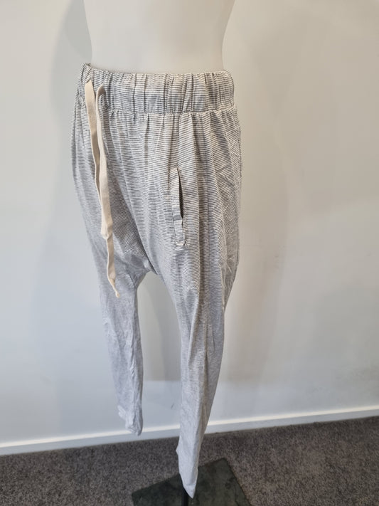 Commoners slouch pants - size 10