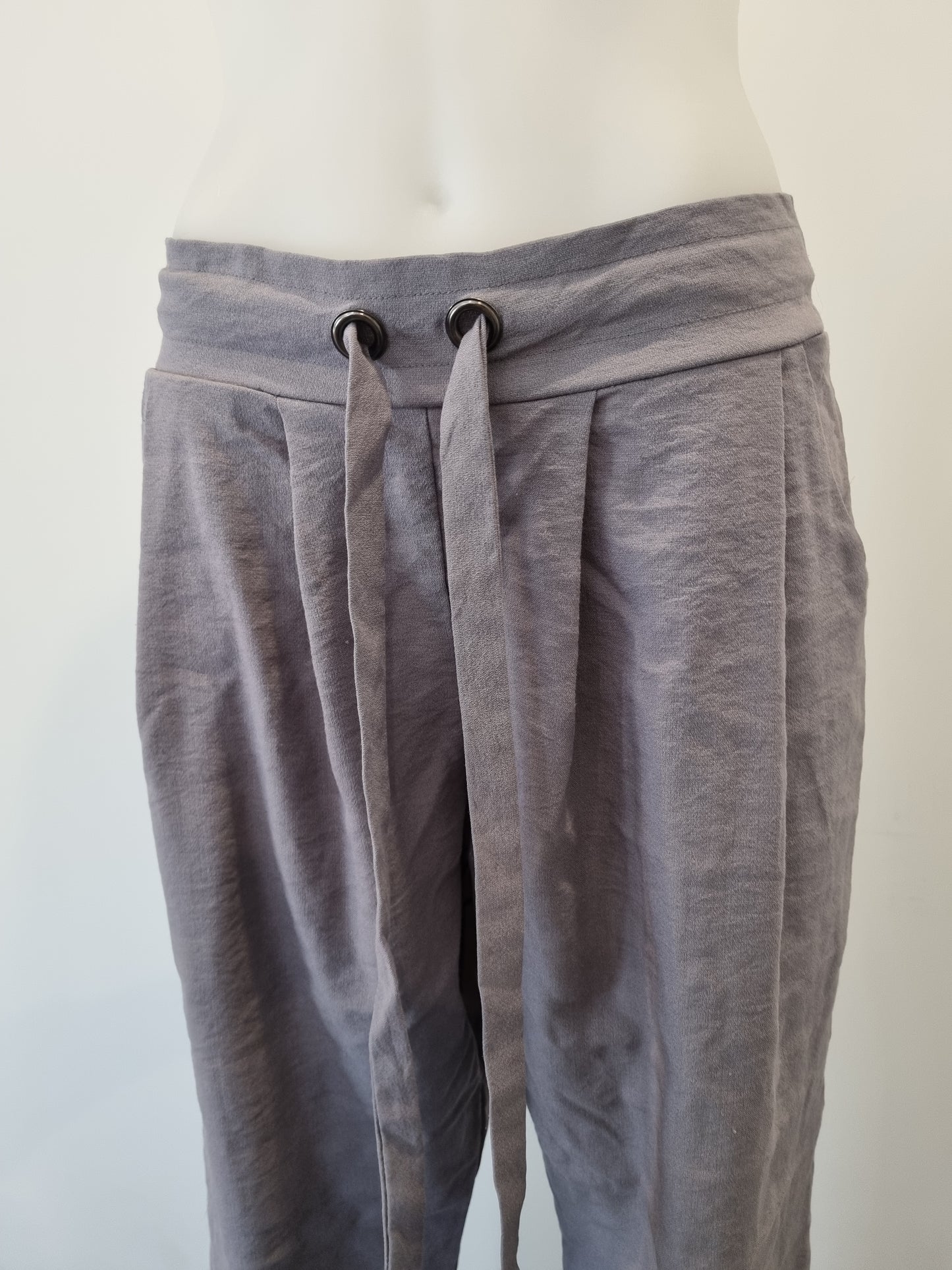 Kilt pants - size 8