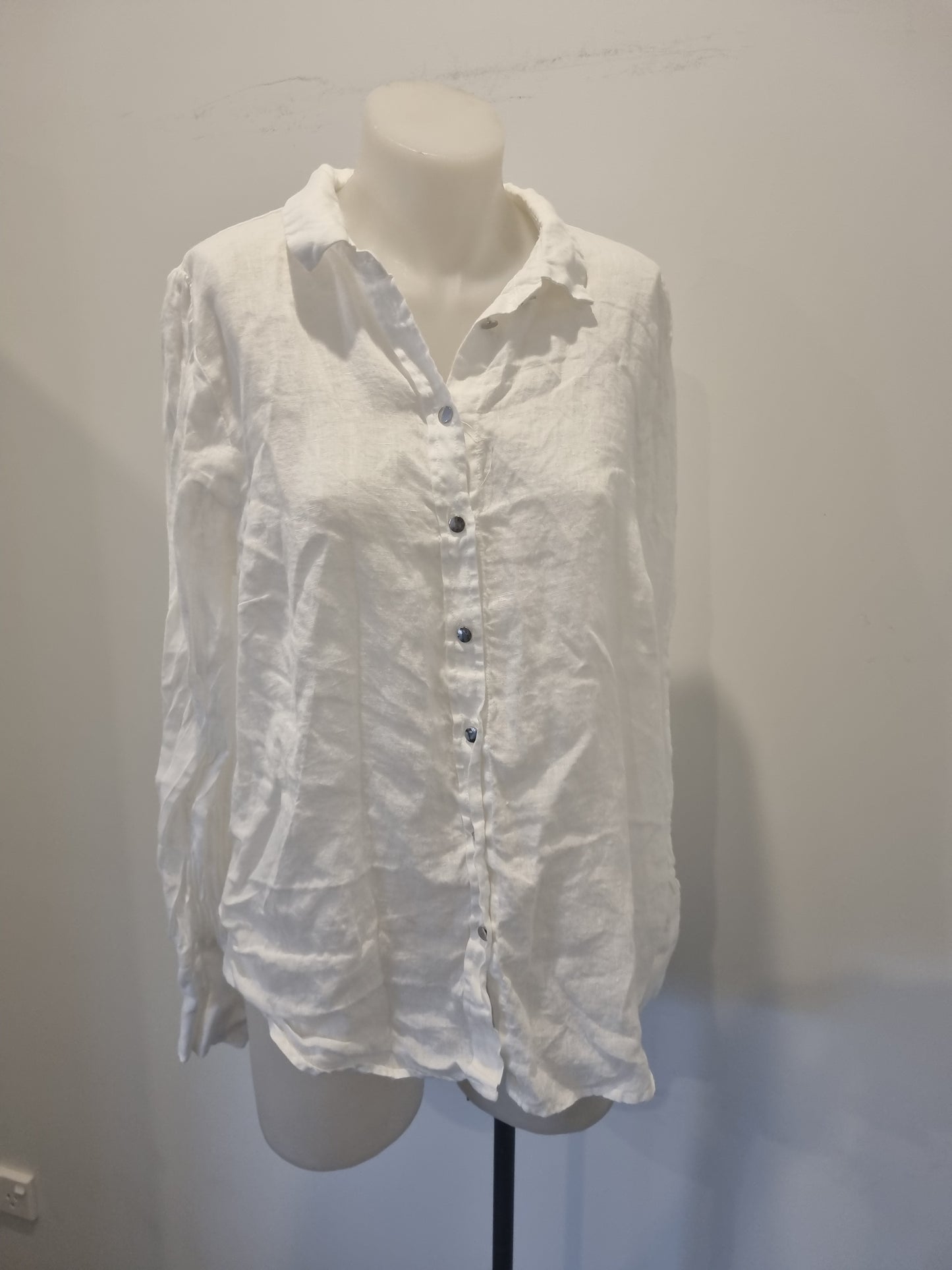 Decjuba Linen Shirt - Size 10