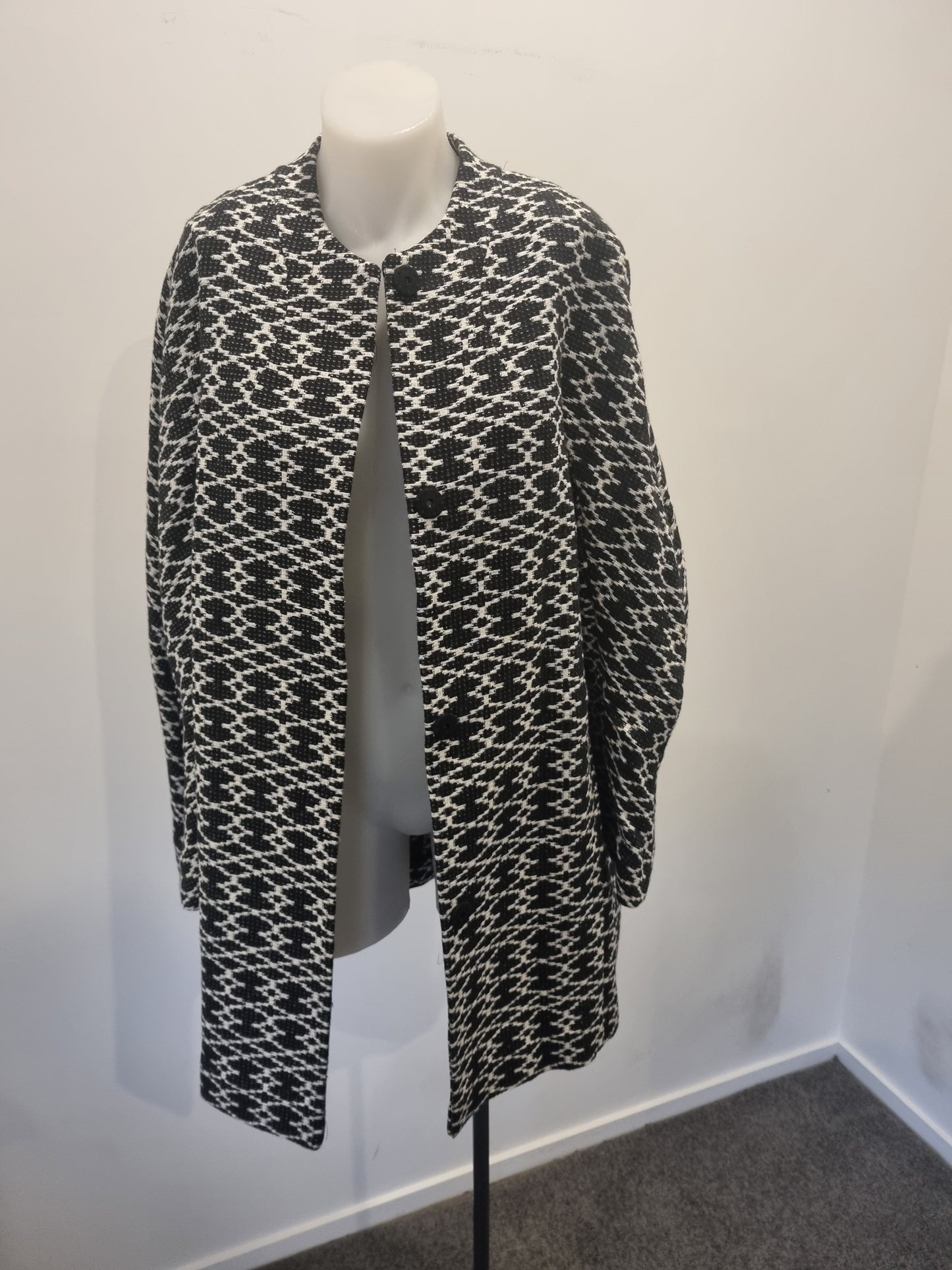 Hobbs Jacket - Size 16
