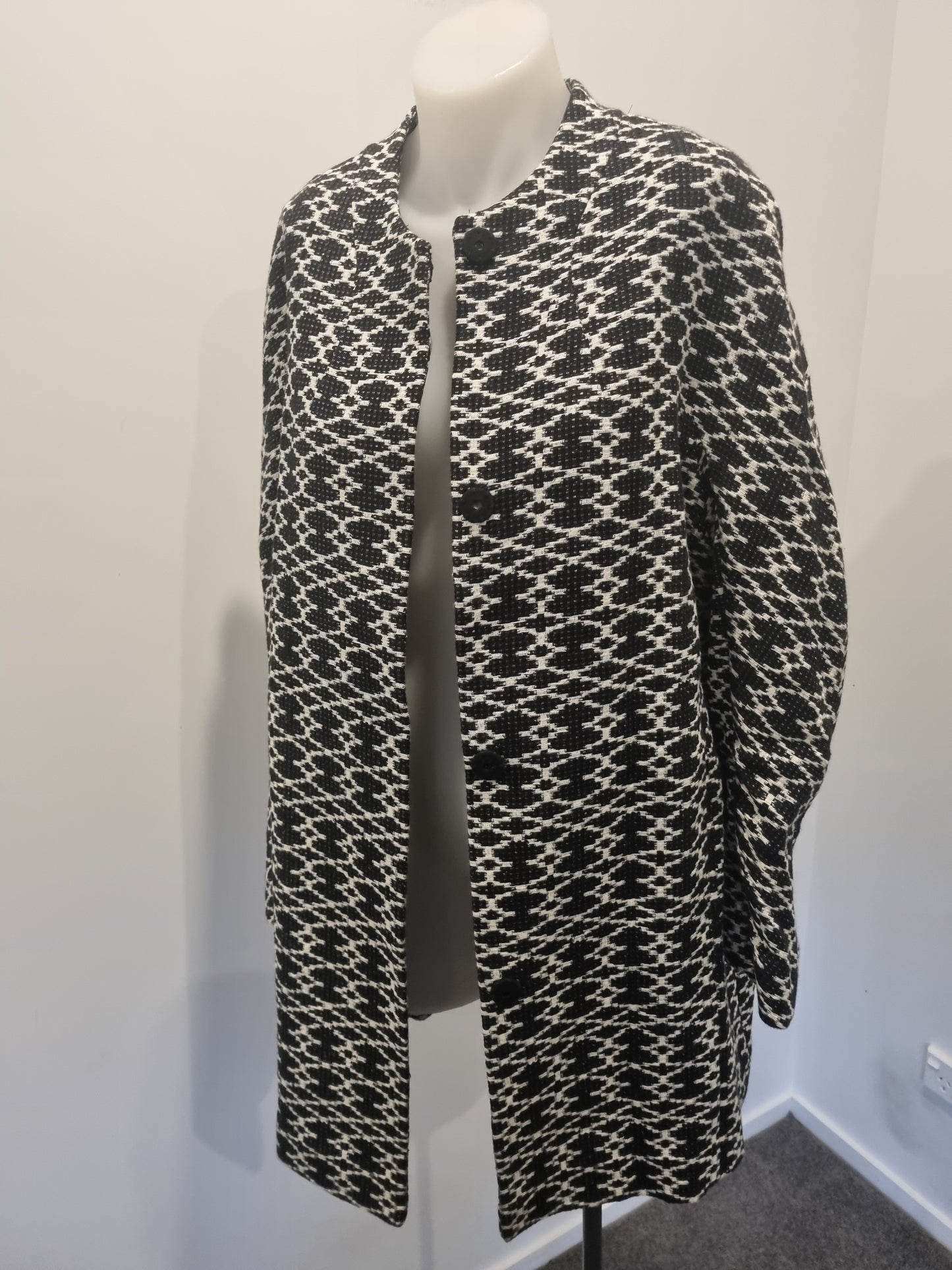 Hobbs Jacket - Size 16