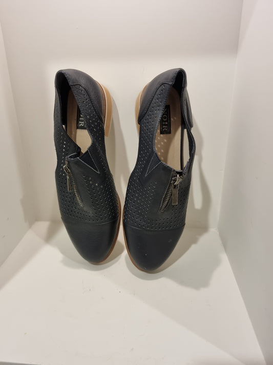 Noir Shoes