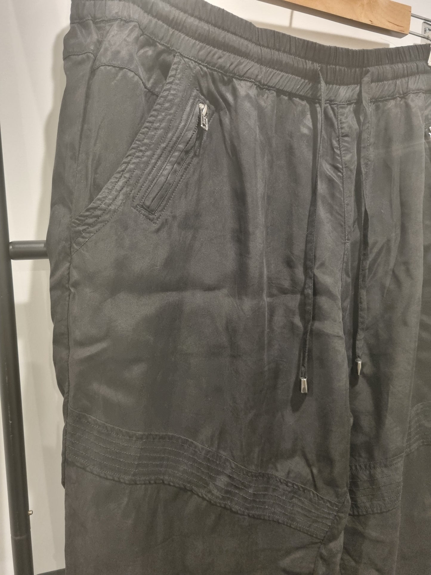 Decjuba Pants - Size 14