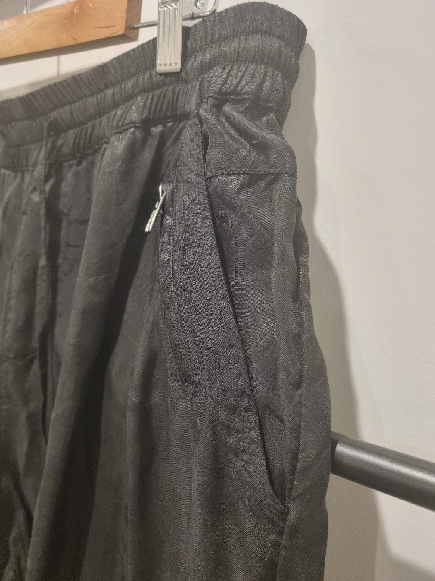 Decjuba Pants - Size 14