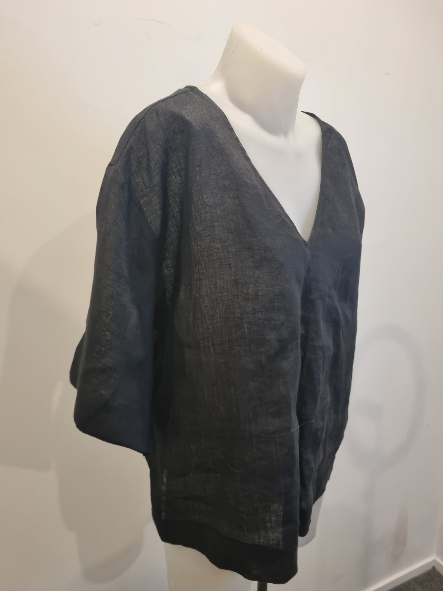 Eb & Ive Linen Top - Size S/M