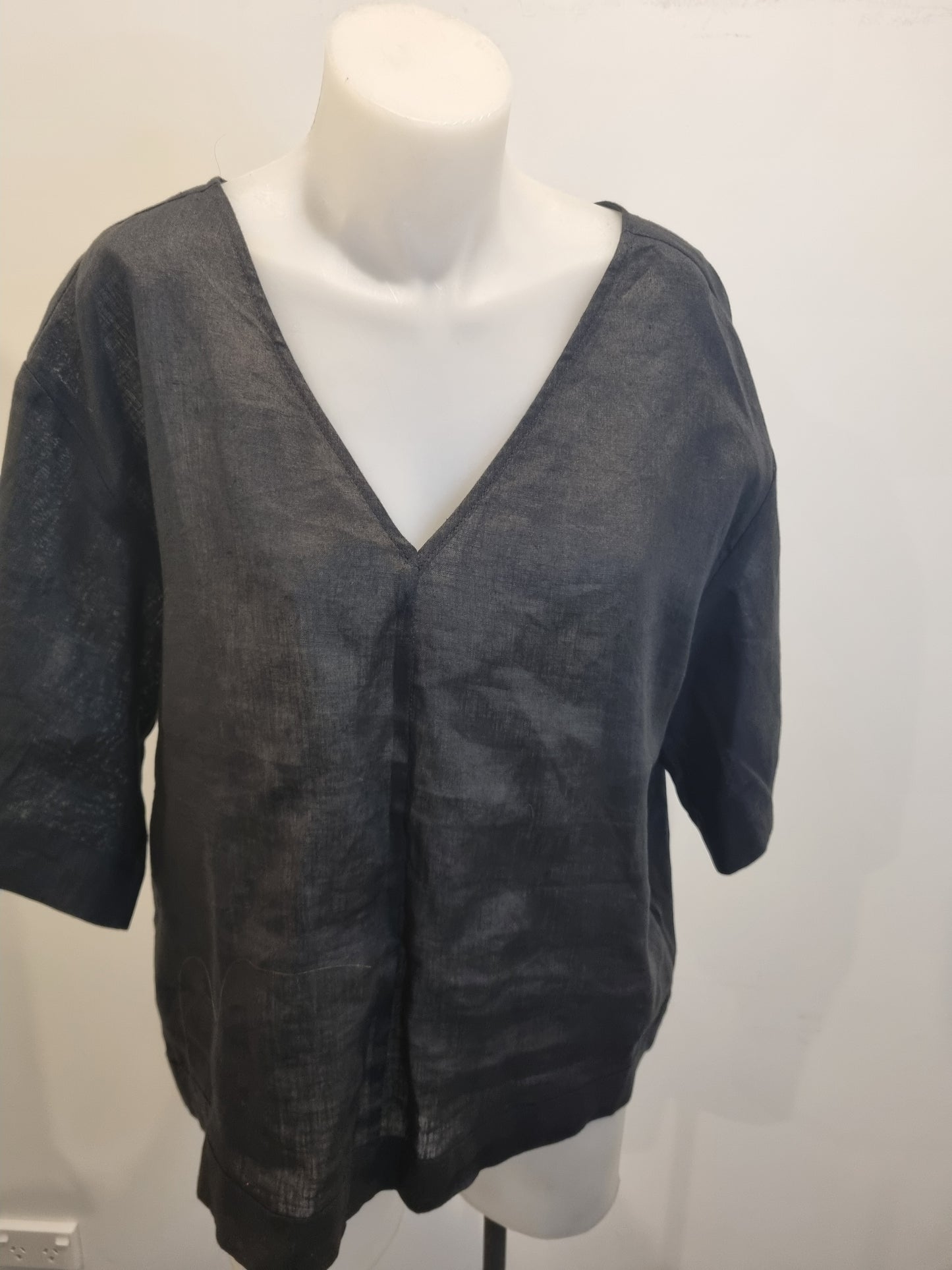 Eb & Ive Linen Top - Size S/M