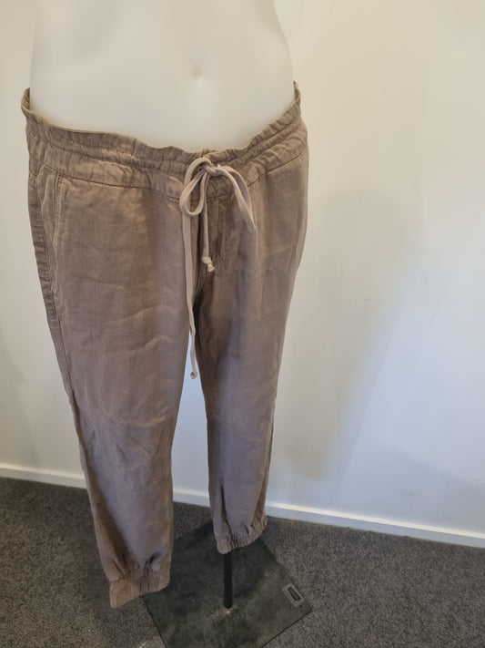 Paige Pants - Size 28 (10)