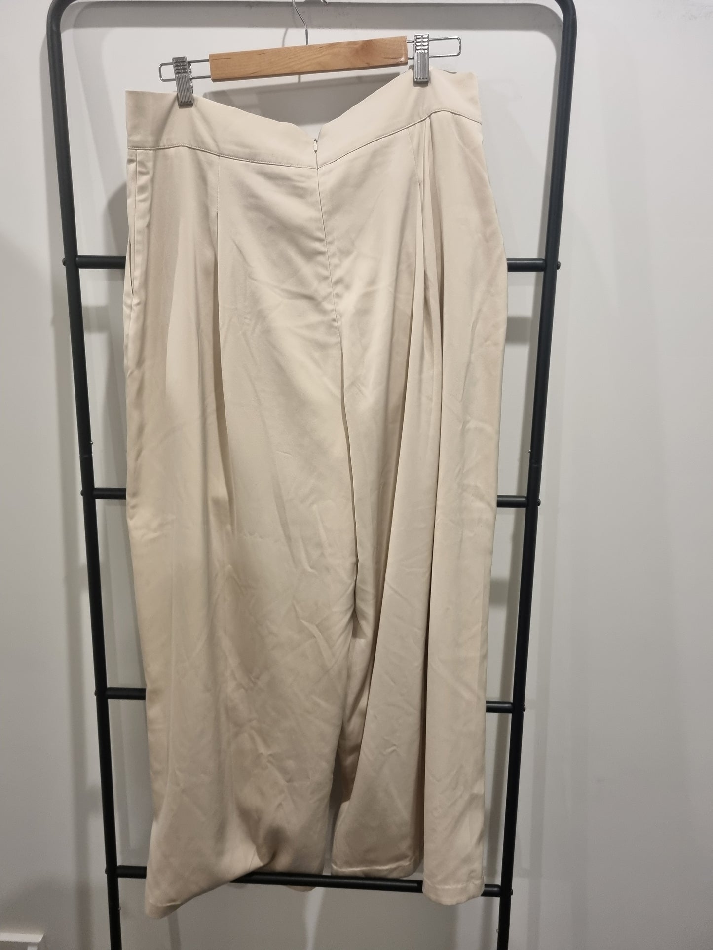 Amaya Wide Leg Pants - Size 16