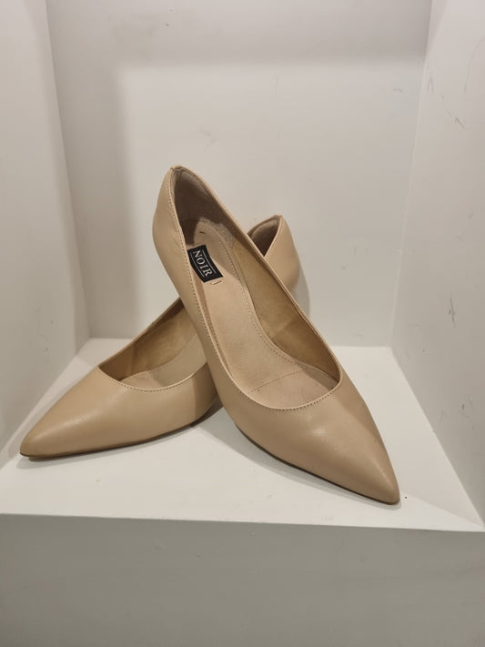 Noir Heels - Size 41