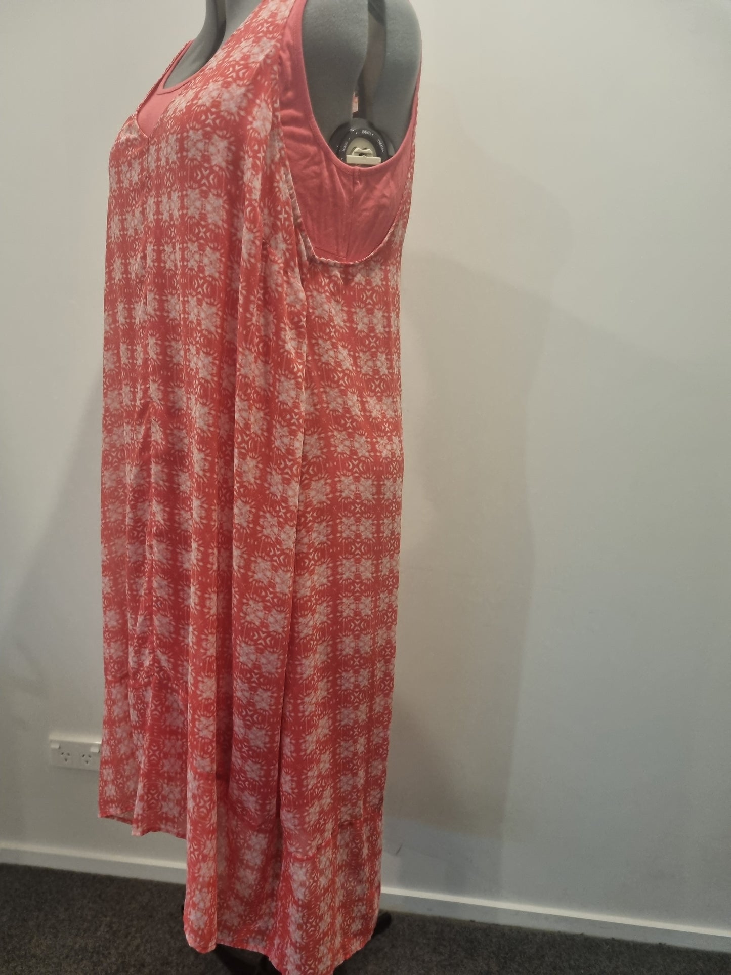 Autograph Sleeveless Dress - Size 18