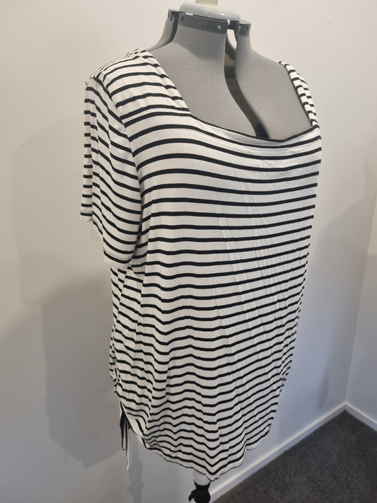 Autograph Top - Size 24