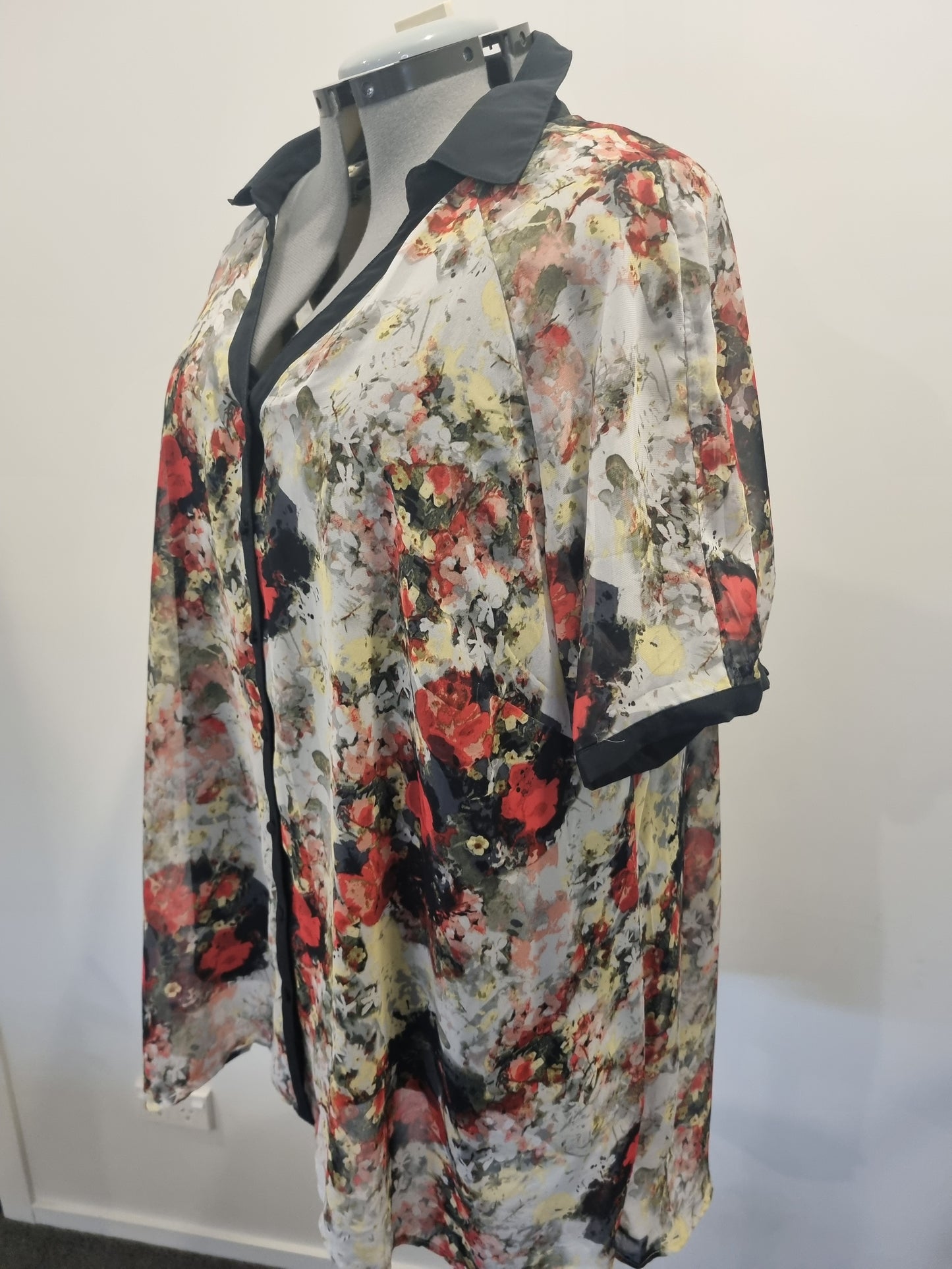 Autograph Top (with slip) - Size 24