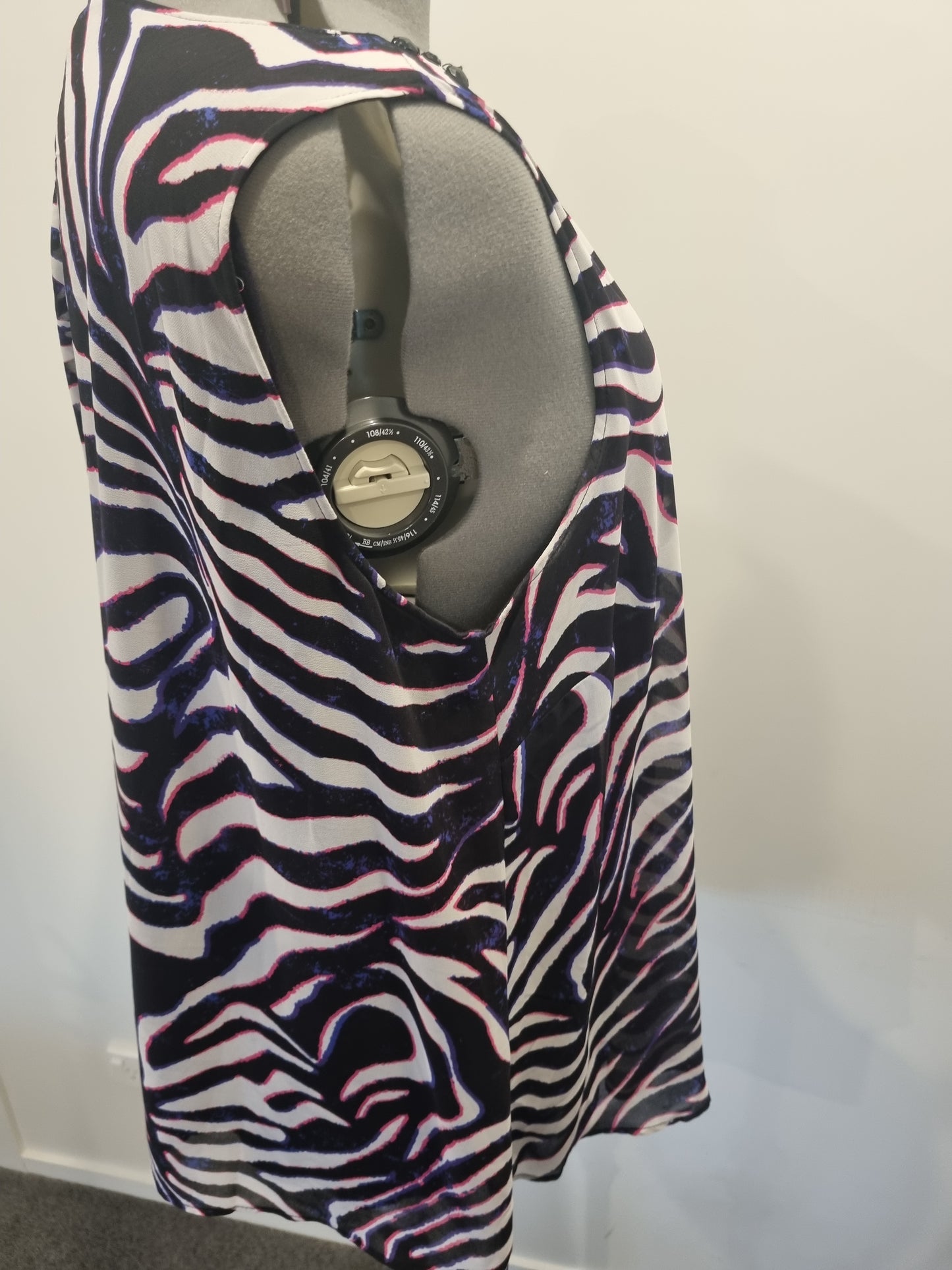 Autograph Top - Size 22