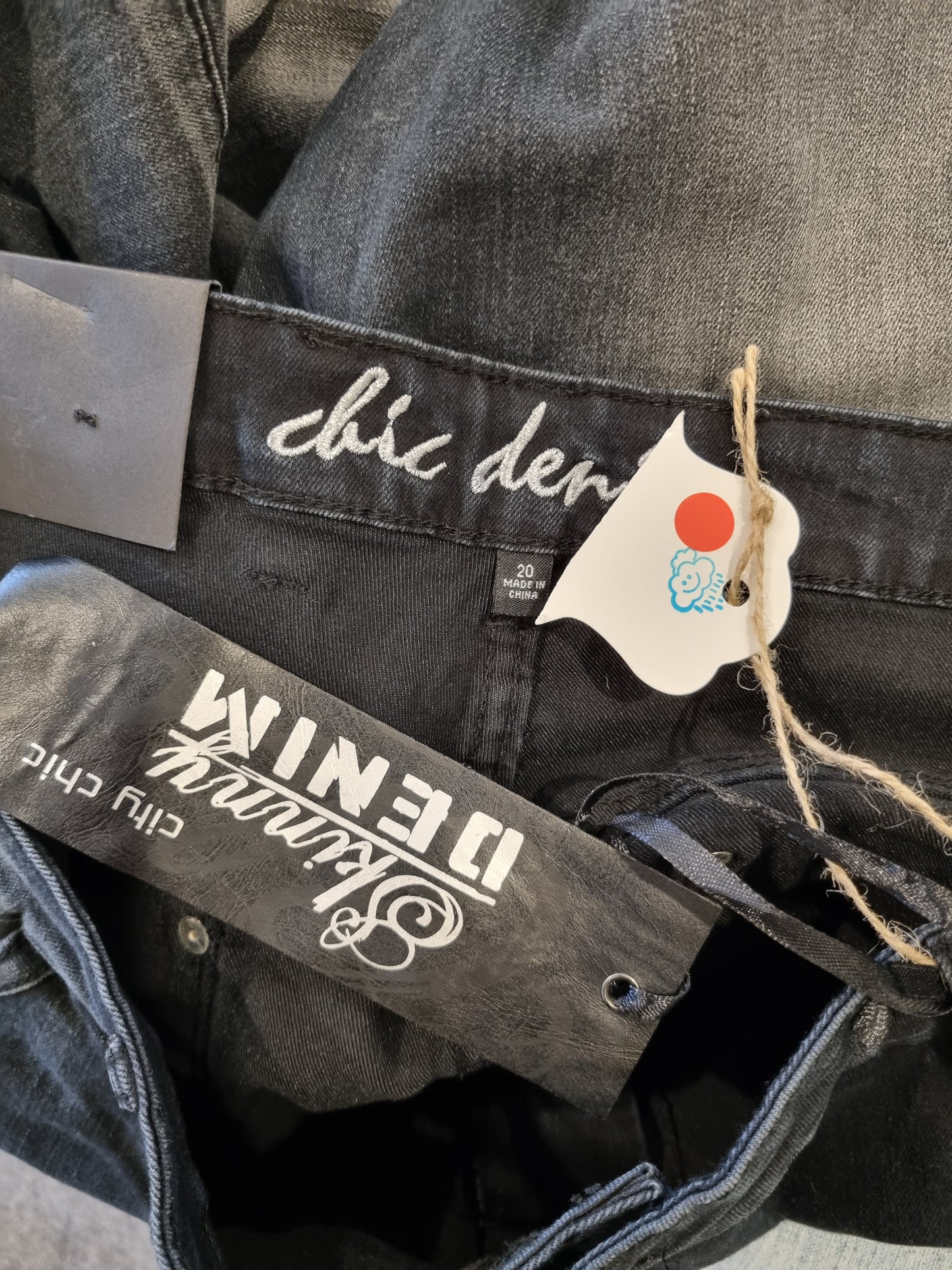 City Chic Jeans - Size 20 (BNWT)