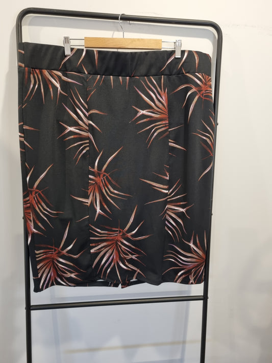 Autograph skirt - Size 24