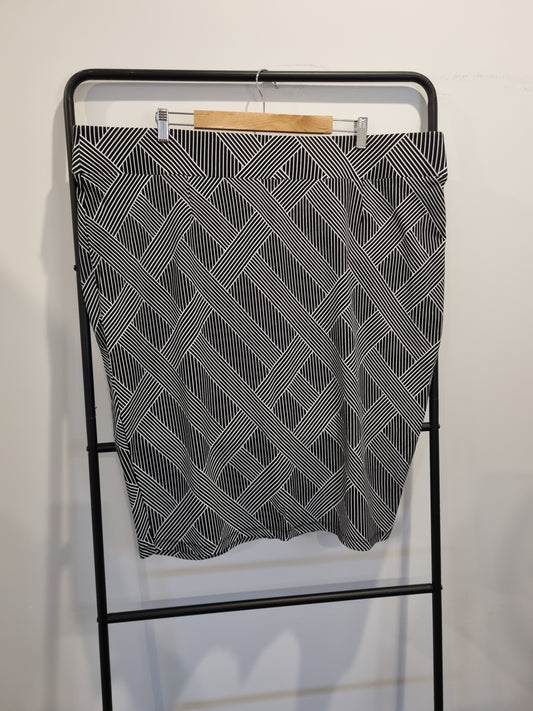 Autograph Skirt - Size 24