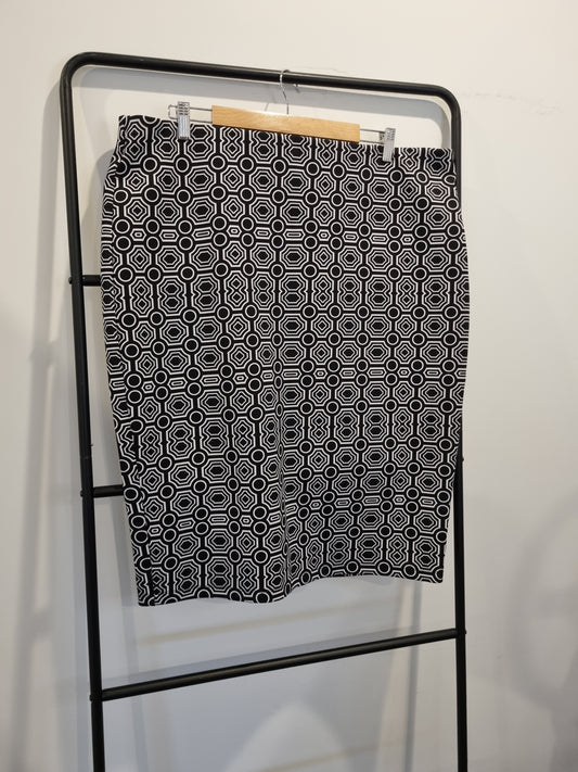 Sara Skirt - Size 22
