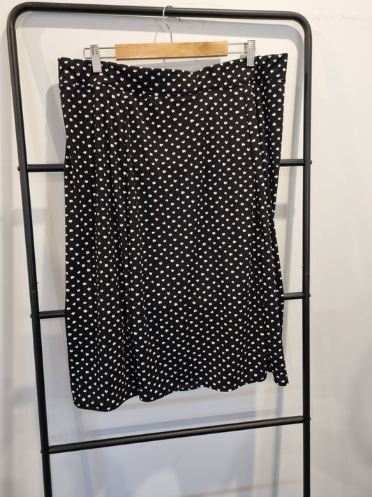 Sara Flowy Skirt - Size 2X (20)