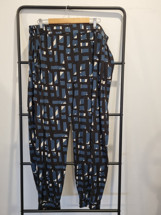 PQ Collection Pants  - Size C (18 - 22) (BNWT)