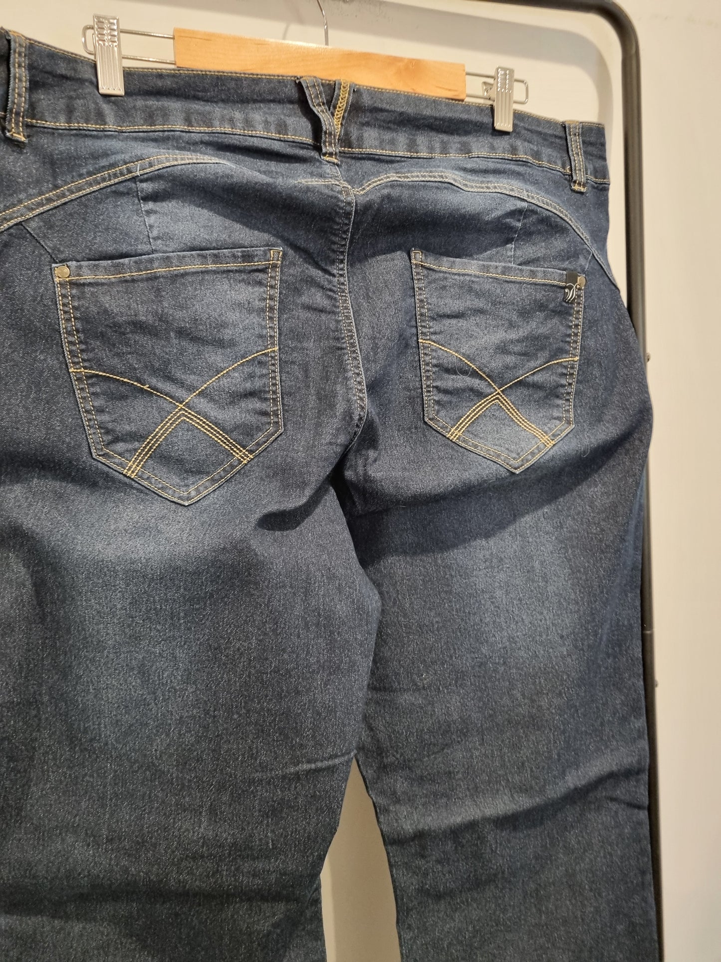 City Chic Jeans - Size 22