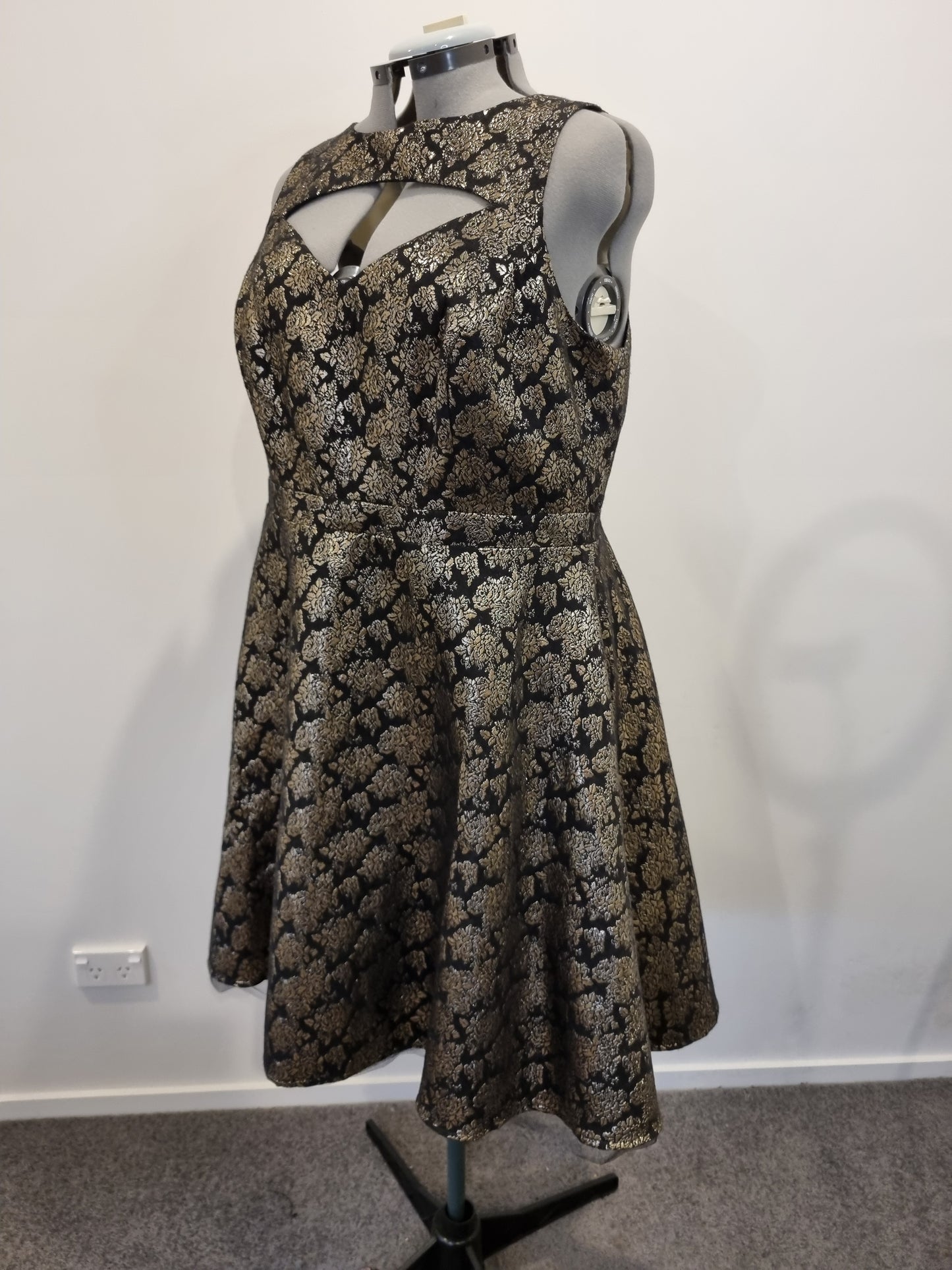 City Chic Formal Dress - Size L (20)
