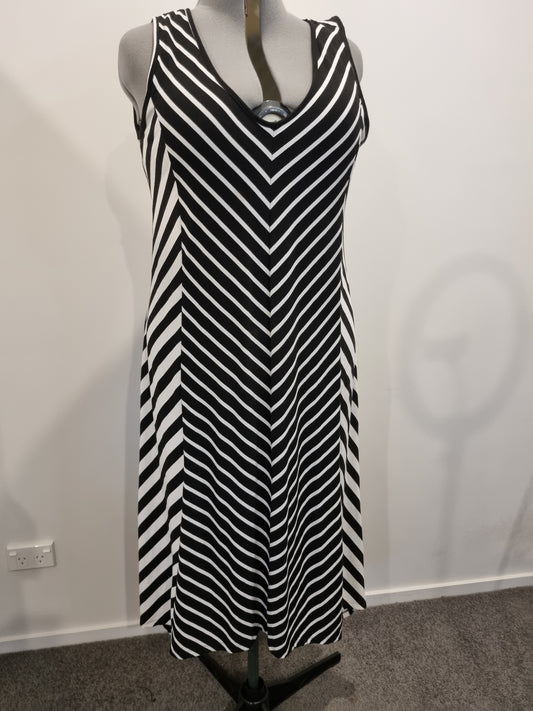 Autograph Dress - Size 18