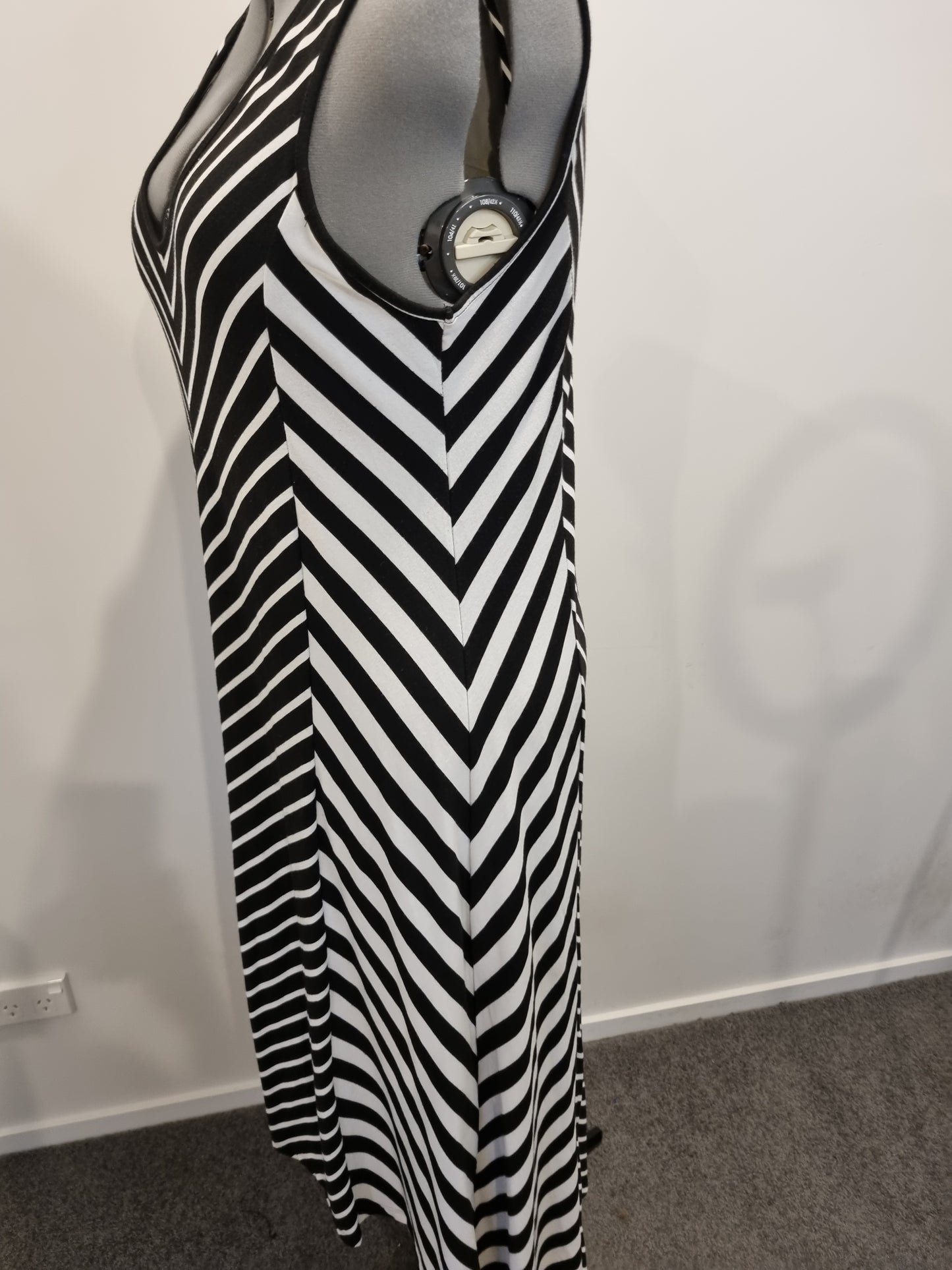 Autograph Dress - Size 18