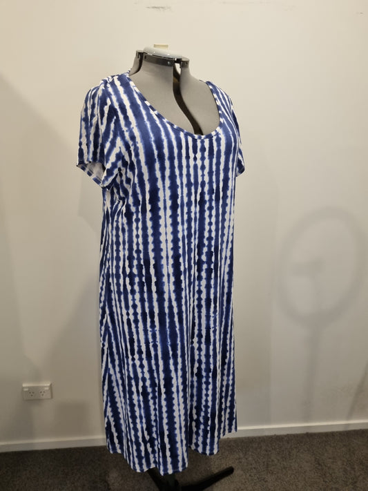 Sara Dress - Size 22