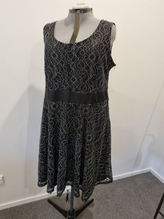 Autograph Dress - Size 22 (BNWT)