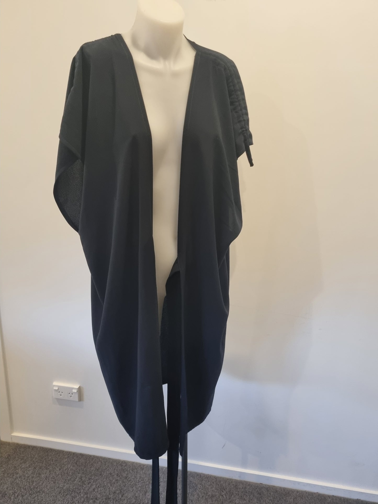 Kilt Cardigan /Overtop - Size O/S