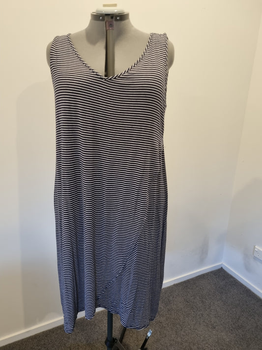 Autograph Dress - Size 20