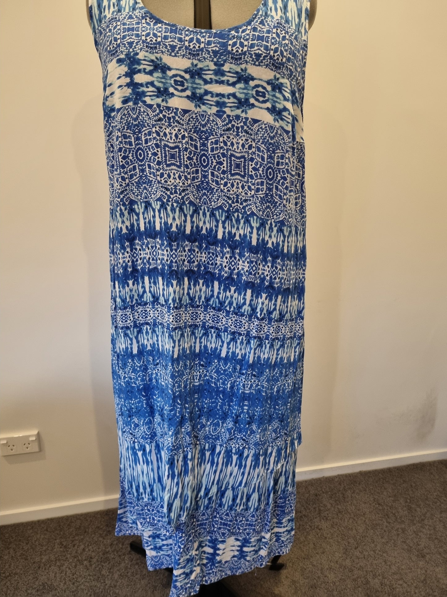 Autograph Dress - Size 20