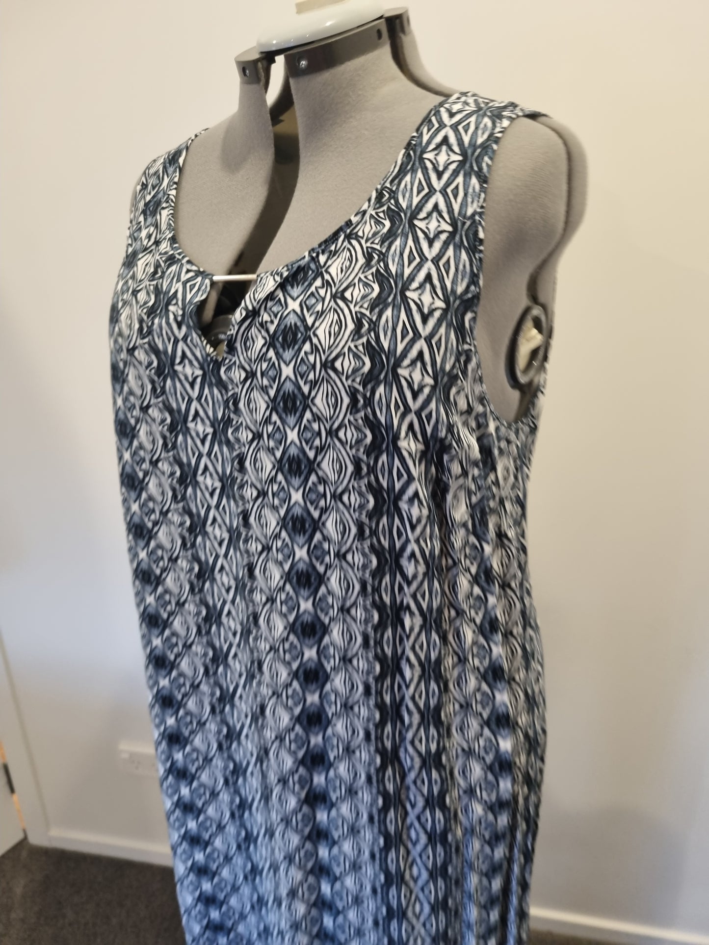 Autograph Dress - Size 20