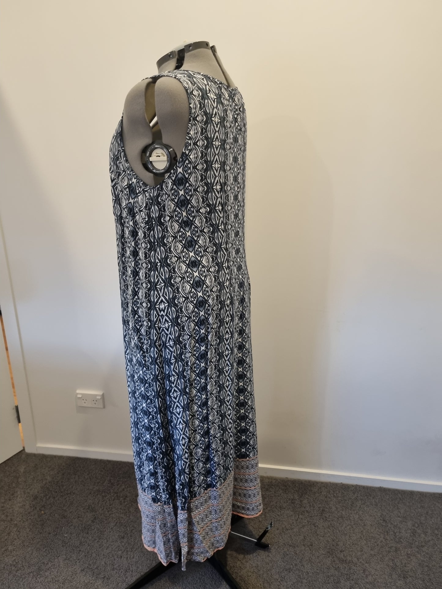 Autograph Dress - Size 20