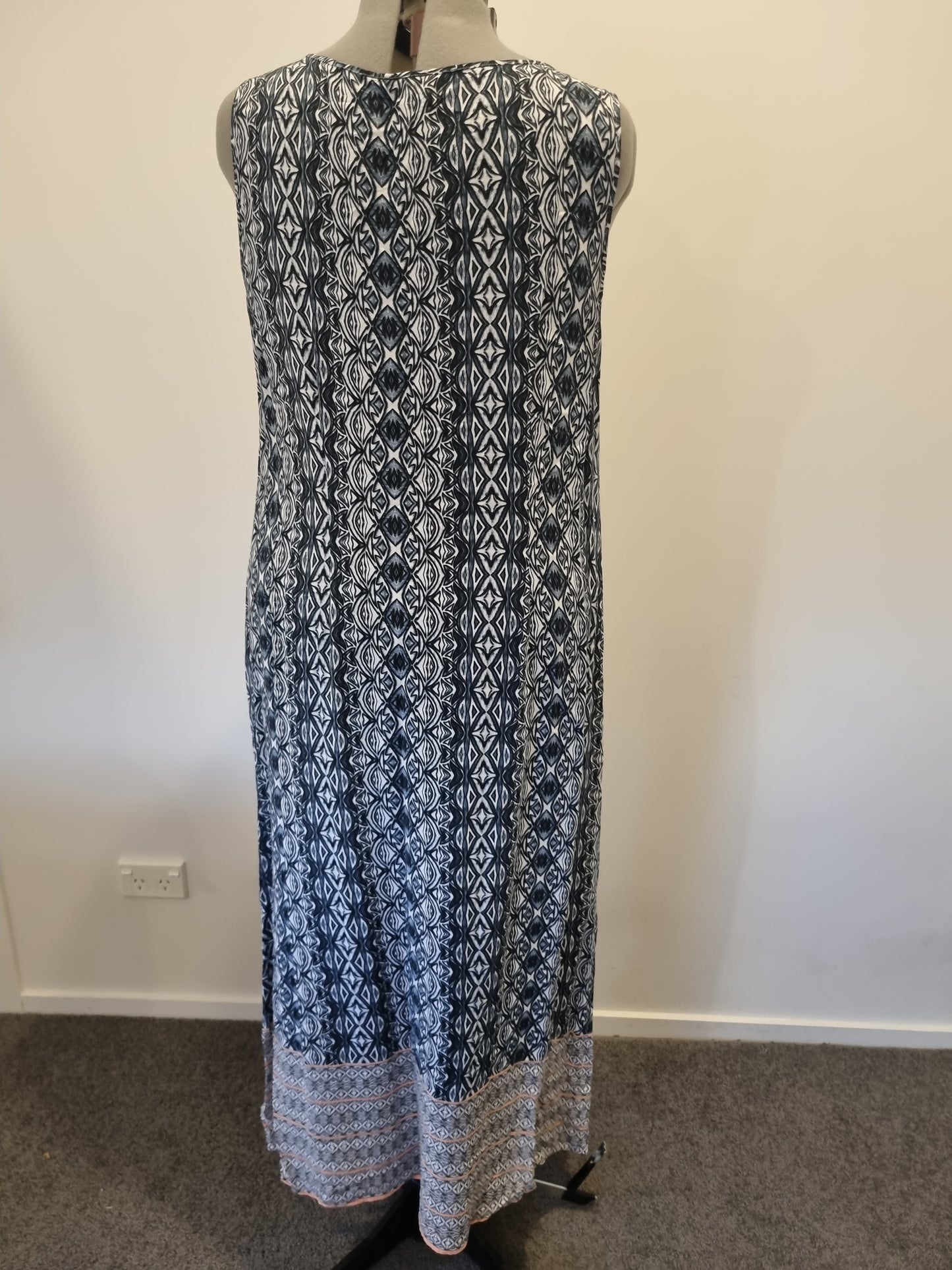 Autograph Dress - Size 20