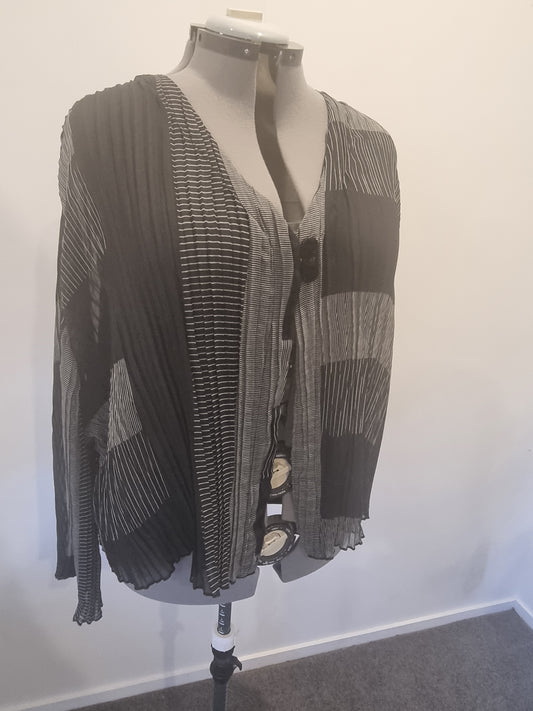 Taking Shape Top /Cardigan - Size 24