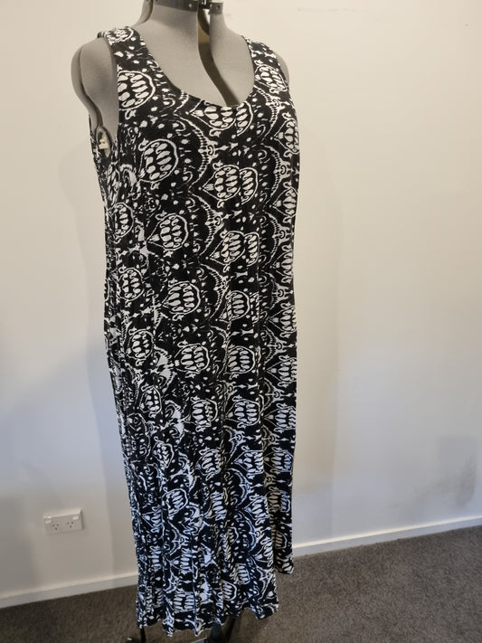 Autograph Dress - Size 18