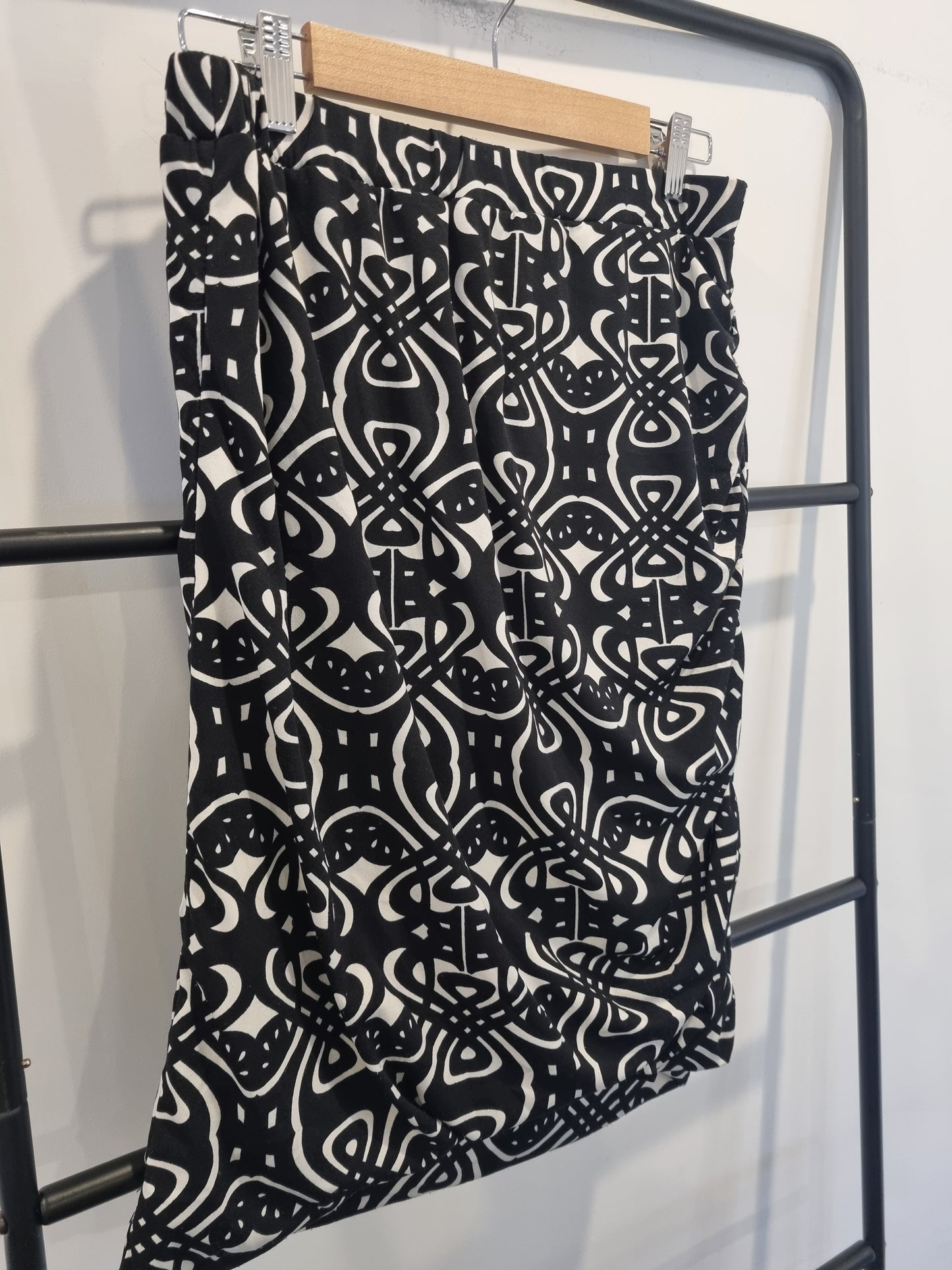 Charlo Skirt - Size 14