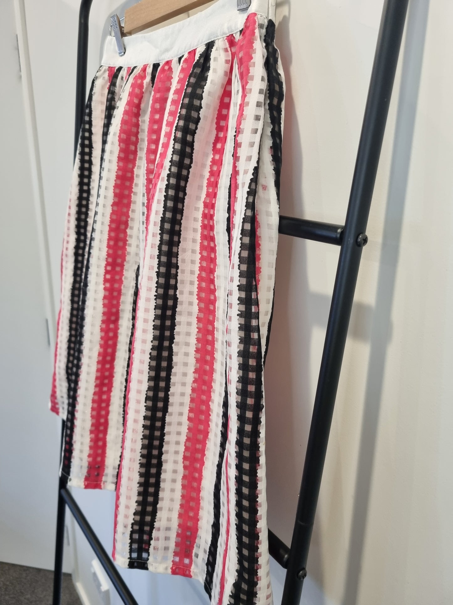 Meekat Skirt - Size 14