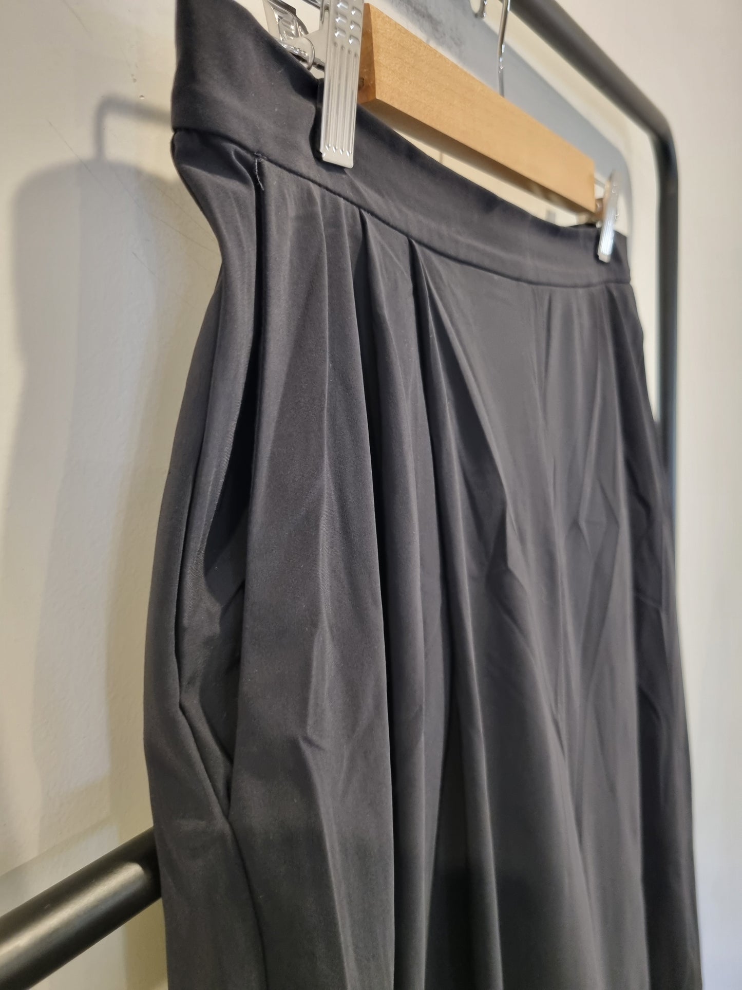 Paula Ryan Culottes - Size L