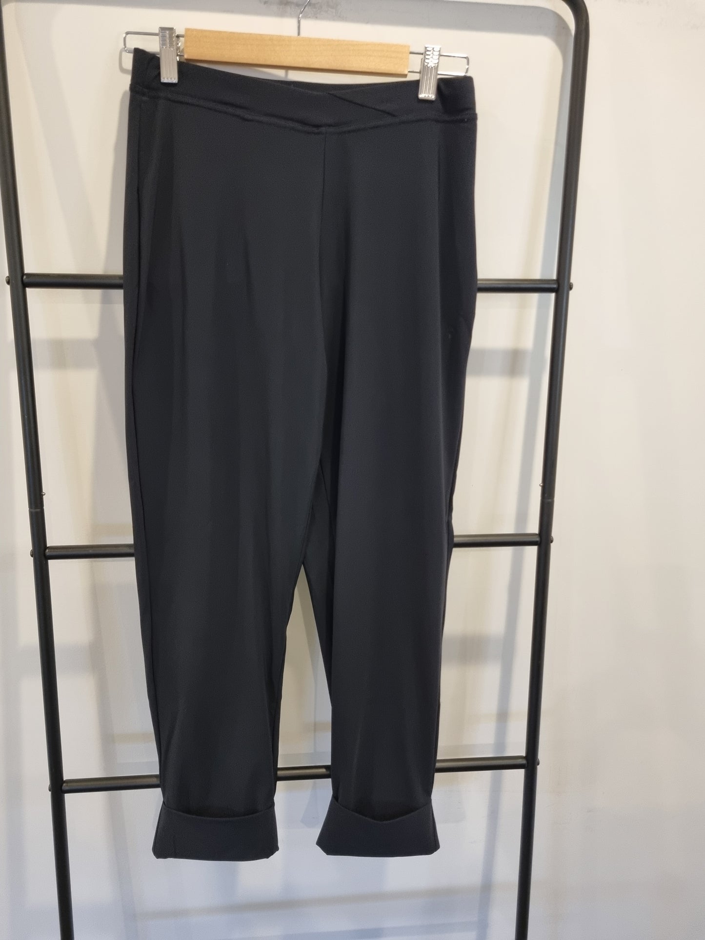 Paula Ryan Cuffed Pants - Size M (BNWT)