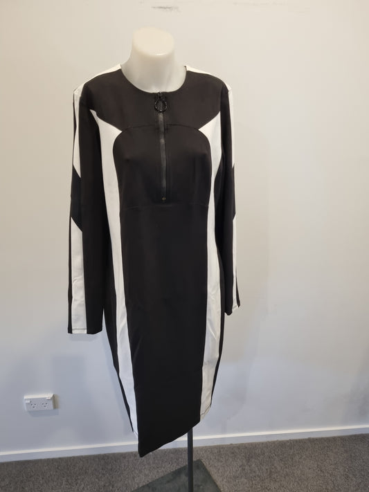 Paula Ryan Dress - Size L