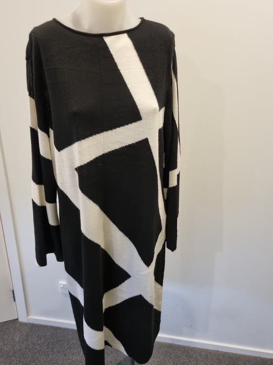 Paula Ryan Dress - Size M