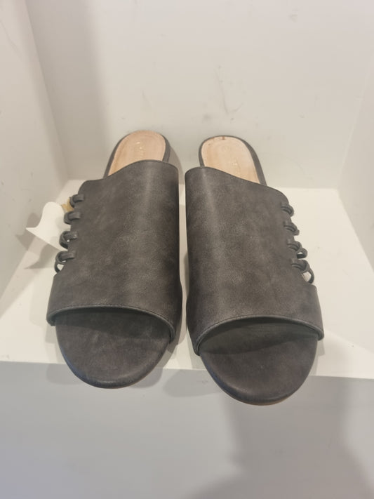 Autograph Block Heel - Size 11 (BNWT)